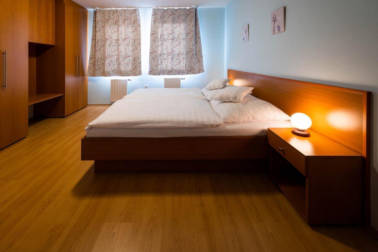 Apartman Eliska トレボン エクステリア 写真