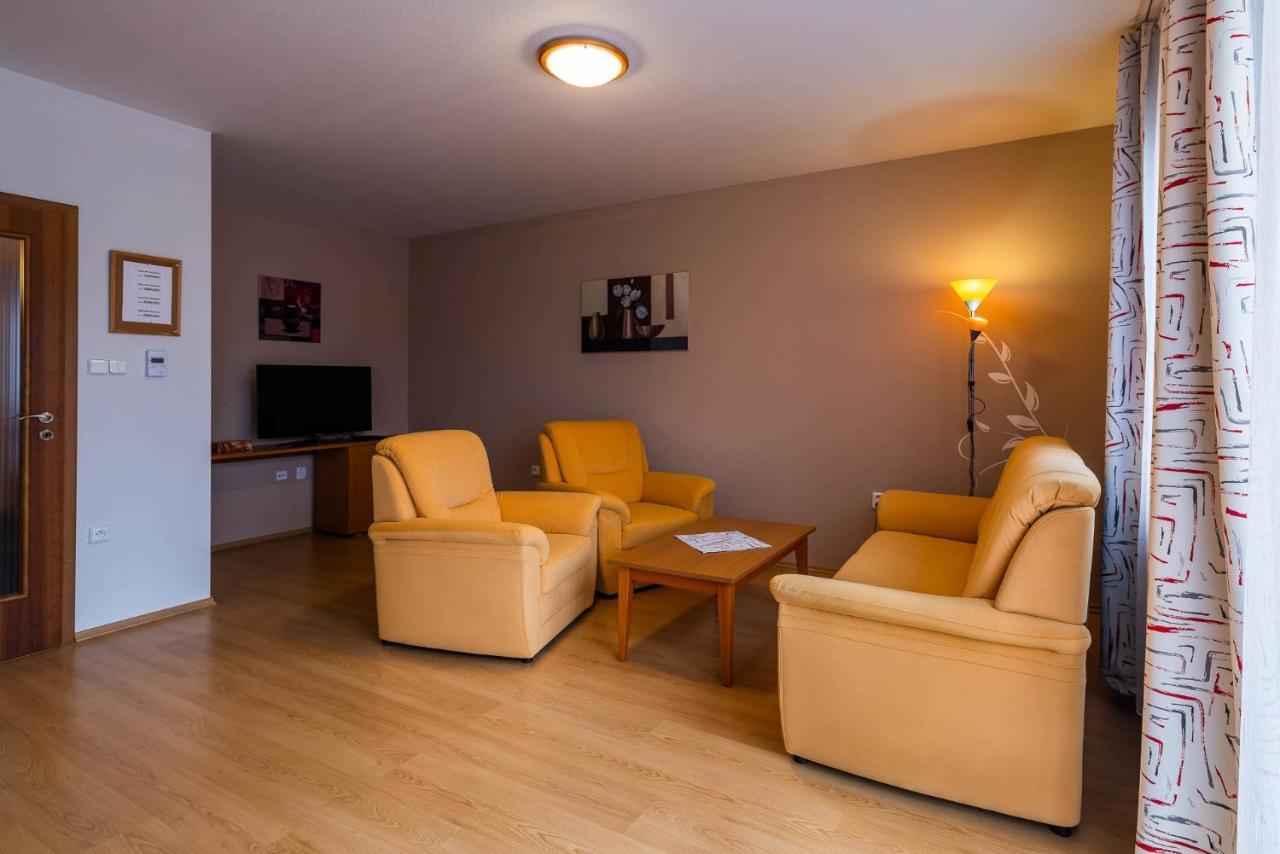 Apartman Eliska トレボン エクステリア 写真